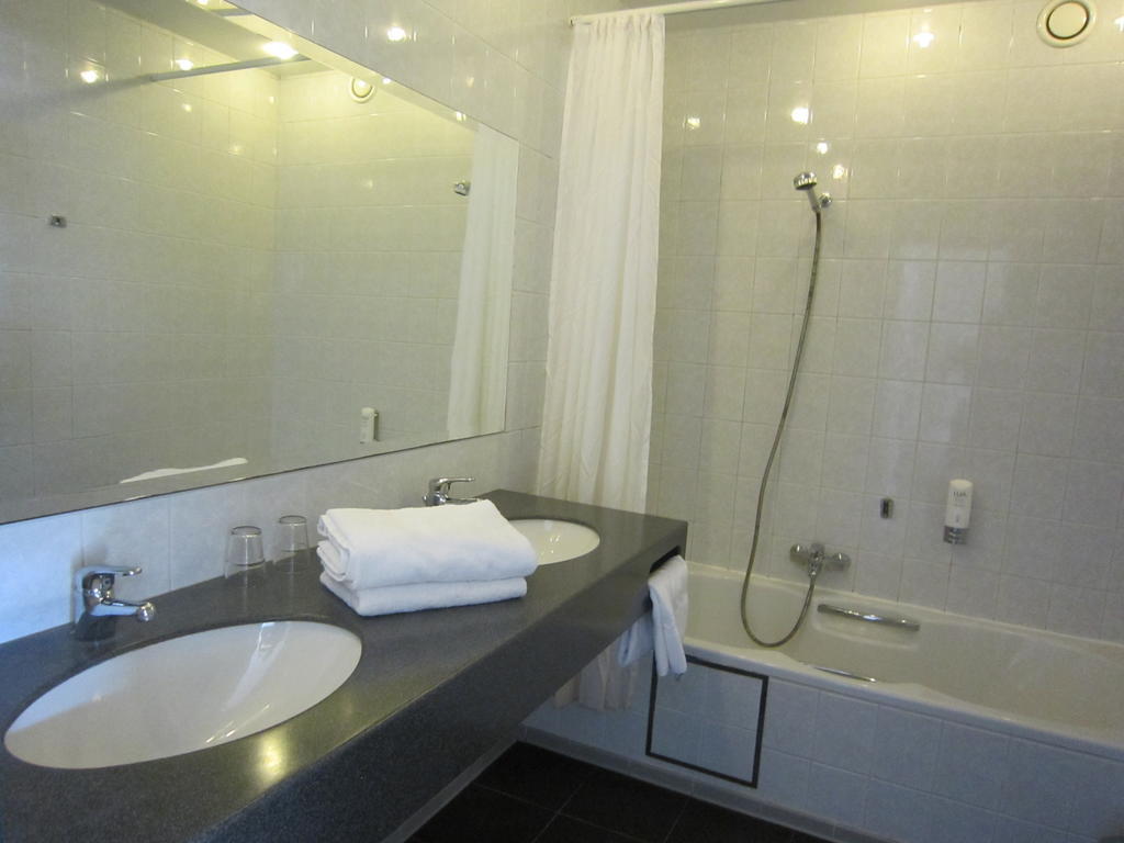 Hotel De Vrede Diksmuide Room photo